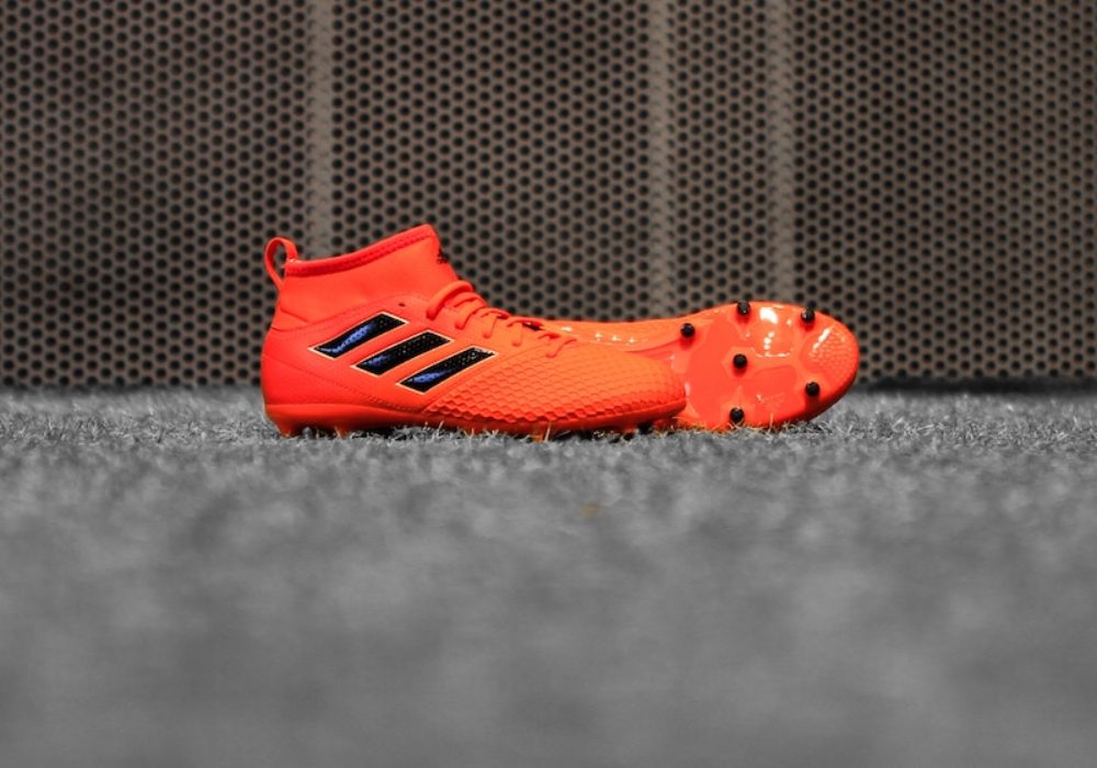 Adidas Shoes For Men Who Play Soccer | How Men Dress in Sports