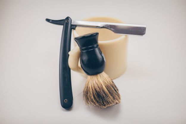 Check out Manscaping 101: Basic Grooming Tips For Men at https://howmendress.com/manscaping-101-basic-grooming-tips-for-men/